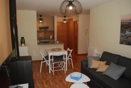 Valdelinares Apartment | Family-Friendly Getaway at El Rinconcico - Rated 9.3/10