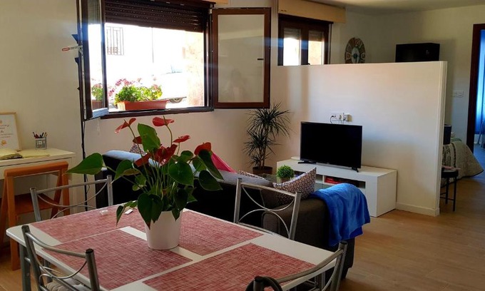 Gea de Albarracin Apartment | Romantic Getaway at El Rodeno de Gea - Pet Friendly Retreat