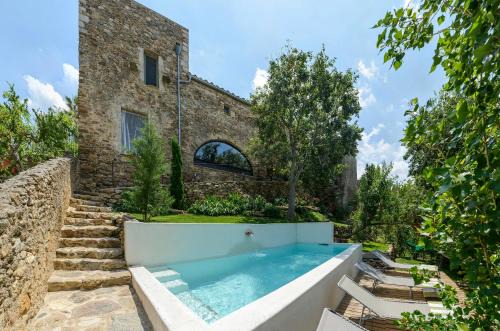 Palau-Saverdera House | Experience El Salt de la Reina: Oceanfront with Pool & Pets