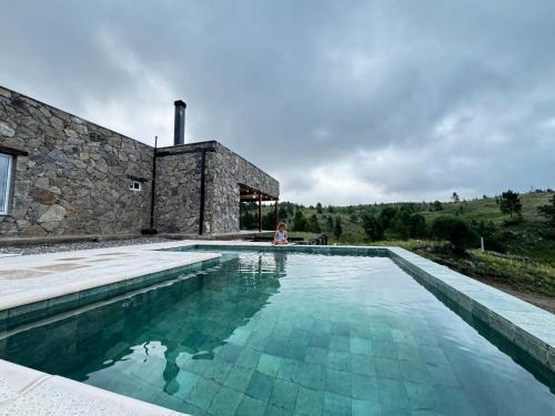 Calamuchita Department Ski Chalet | Relax at El Sauce: Pet-Friendly Oasis with Ocean Views