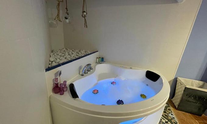 Vilaverd Apartment | Experience El secret de la LLegenda El Cavaller with Spa & Pool
