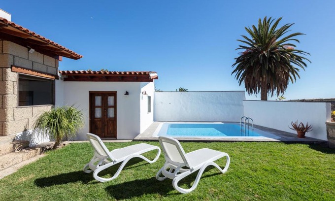 Arico el Nuevo House | Discover El Sitio de la Casa: Family-Friendly Retreat