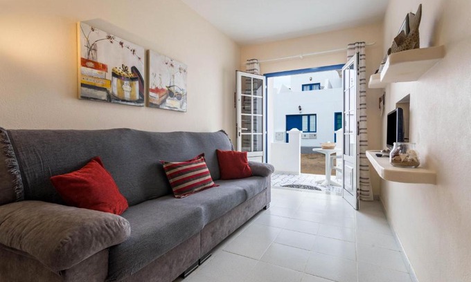 Caleta de Sebo House | Accessible Family Retreat at El Sombrerito 4