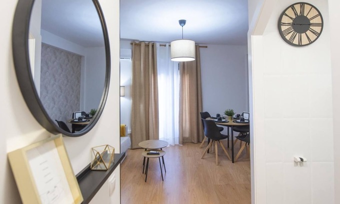 Toledo City Center Apartment | El sueño de Carmelitas. Apartment with parking included.