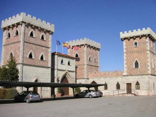 Miguel Esteban Hotel | Budget-Friendly El Torreon del Miguelete with Restaurant & Access