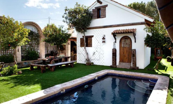 La Raya House | Experience El Vergel Encantado: Pet-Friendly Oceanfront Retreat