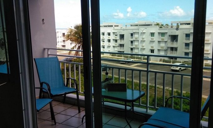 Mameyes II Condo | Relaxing Ocean Breeze Retreat in Rio Grande – 10/10 Rated!