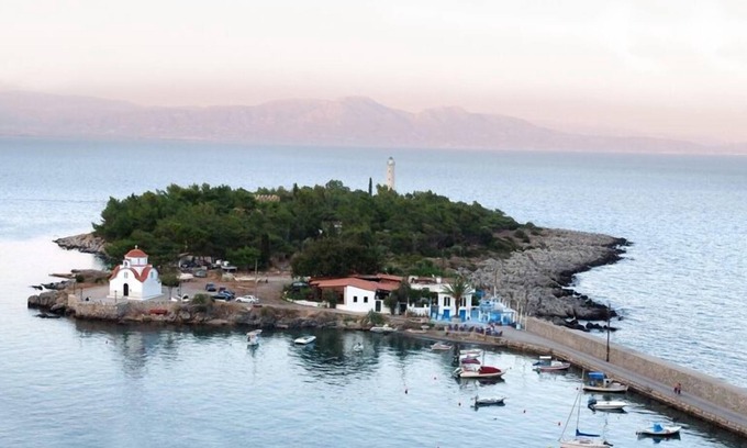 Selinitsa Hotel | Elaionas Studios: Ocean View Comfort with Top Guest Ratings