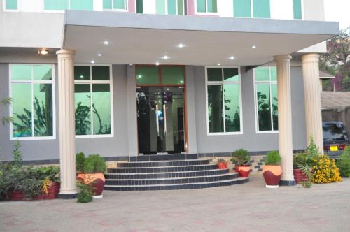 Arusha Hotel | Discover Elanacha Hotel: Wheelchair Accessible & Family-Friendly
