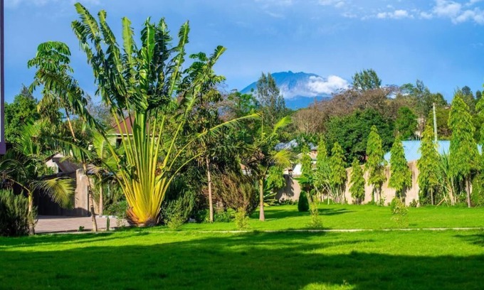 Arusha Hotel | Discover Elanacha Hotel: Family-Friendly with Spa Services
