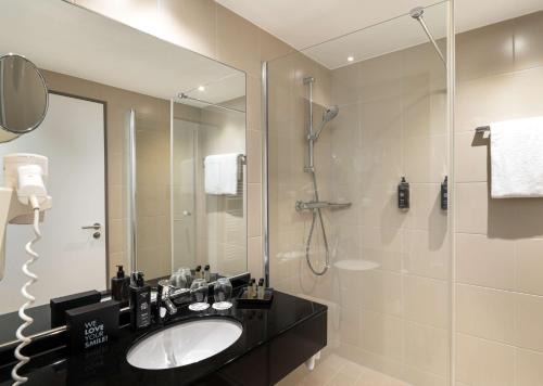 Finkenwerder Hotel | Discover The Rilano Hotel Hamburg: Pet-Friendly & Spa Retreat