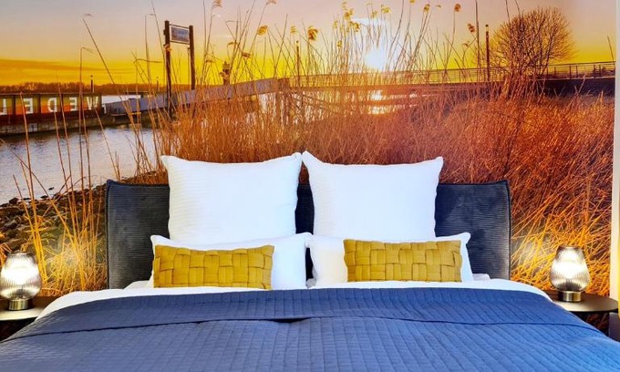 Wedel Apartment | ELBQUARTIER: Exceptional Ocean View Retreat in Wedel