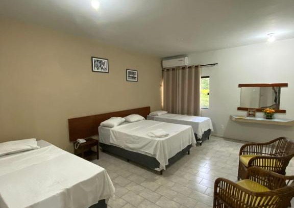 Feira de Santana Hotel | Budget-Friendly Stay at Eldorado Inn with Pool & Breakfast