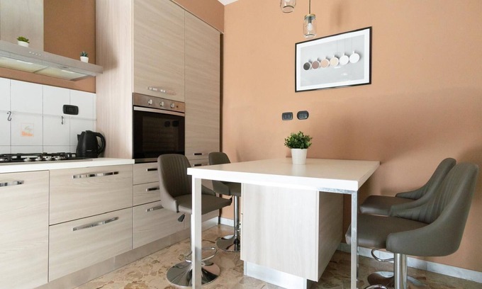 La Spezia Historic Centre Apartment | Ele's Apartment One step away from La Spezia Central Station.