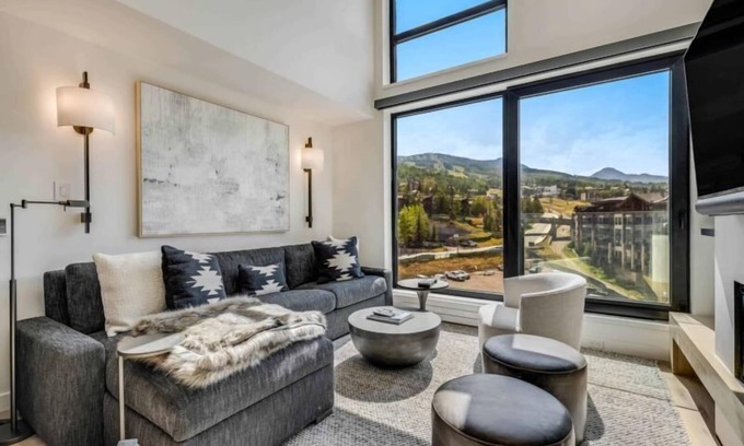 Snowmass Village Cabin | Experience Comfort at Electric Pass Lodge 607 with Pool & Spa