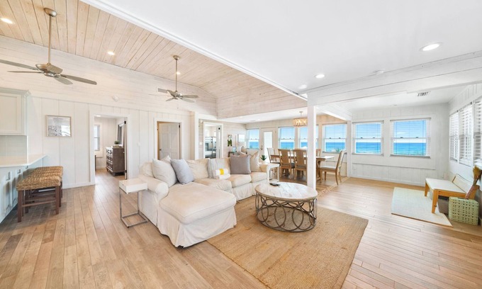 Bahama Beach House | Family-Friendly Oleander: Classic Florida Cottage Awaits
