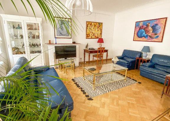 Ukkel Apartment | Elegant Retreat with Child-Friendly Amenities in Brussels