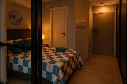 Bom Retiro Apartment | Elegant Suites Anhembi: Rated 10/10 with Pool & Family Features