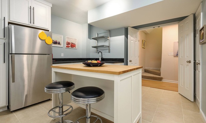 Batesville House | Elegant 1-BDR home away from home in magical location near UVA, Parking/yard