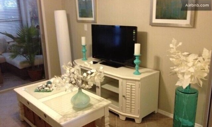Villas Condo | Cozy 1-Bedroom Condo in Ft. Myers with Pool & Ocean View