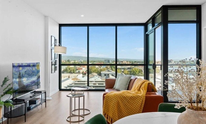 Adelaide Central Business District Apartment | Stylish 1BR CBD Apartment: Walkable, Wi-Fi & Great Amenities