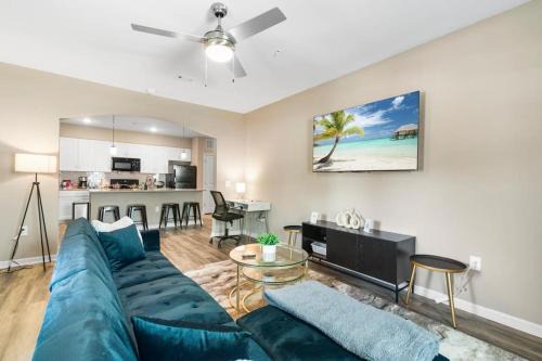 Melbourne Apartment | Stylish 2 Bed/2 Bath Apartment with Ocean View in Melbourne