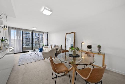 Lyons Apartment | Elegant 2-Bed with Pool Alfresco Dining & Balcony