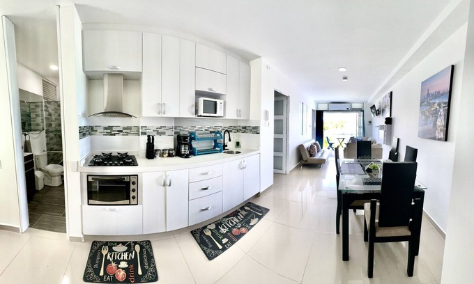 Cali Apartment | Cozy Condo Apartment with Spa & Pool Near Imbanaco
