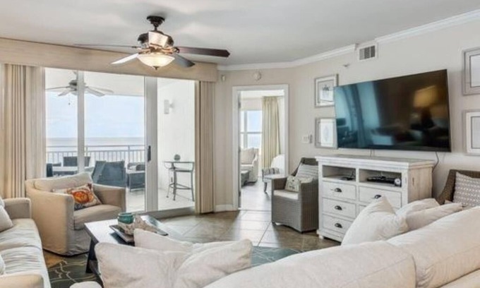 Parasol West Condo | Elegant Condo with Panoramic Ocean Views & Top Amenities
