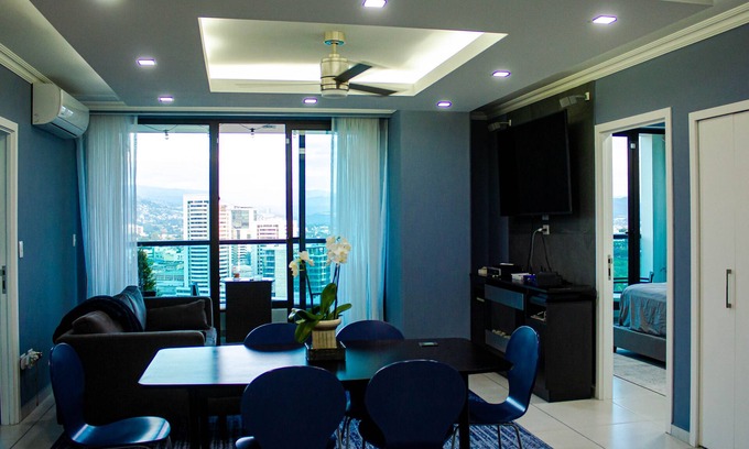 Tegucigalpa Apartment | Premier JF 3 Bedroom Apartment with Spa and Breakfast