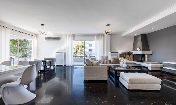 Glyfada Apartment | Elegant 3-Bedroom Apartment with Spa in Glyfada Center