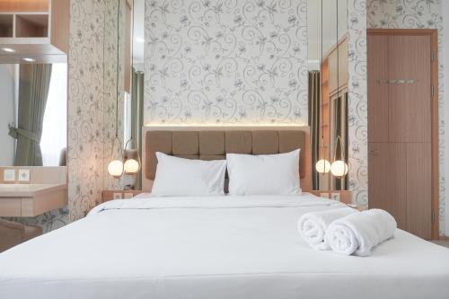 Mampang Prapatan Apartment | Inviting 2BR Stay at Samara Suites with Pool Access