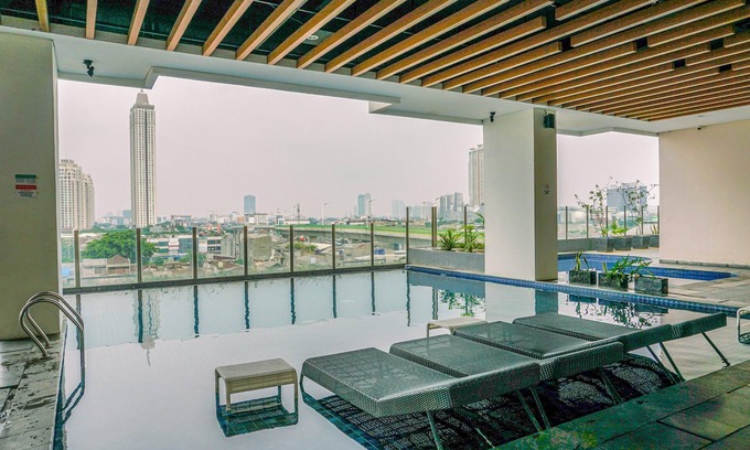 Cipulir Apartment | Stylish Studio Kebayoran Icon with Pool & Family Amenities