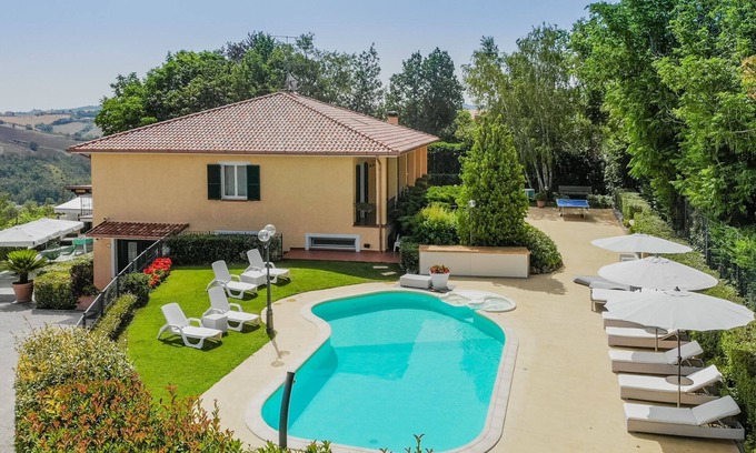 Mogliano Villa | Villa La Quiete: Elegant Villa with Pool in Marche Region
