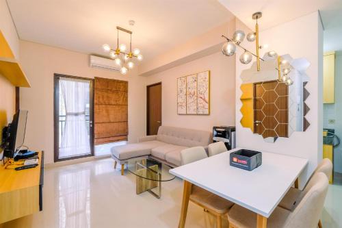 Depok Apartment | Stylish 3BR Transpark Cibubur Apartment for Your Getaway