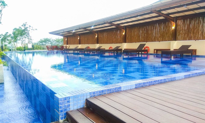 Cikarang Apartment | Cozy Studio Azalea Suites with Pool in Cikarang