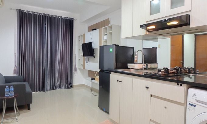 Mampang Prapatan Apartment | High-Floor 2BR Apartment at Royal Olive Residence with Pool