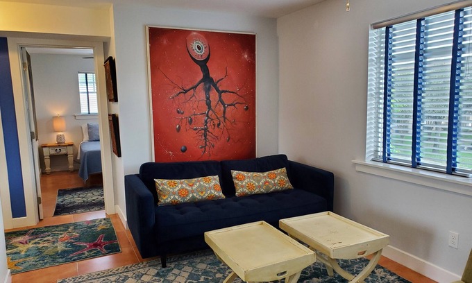 Downtown Fort Lauderdale Apartment | Stylish Apartment in Central Neighborhood with Breakfast