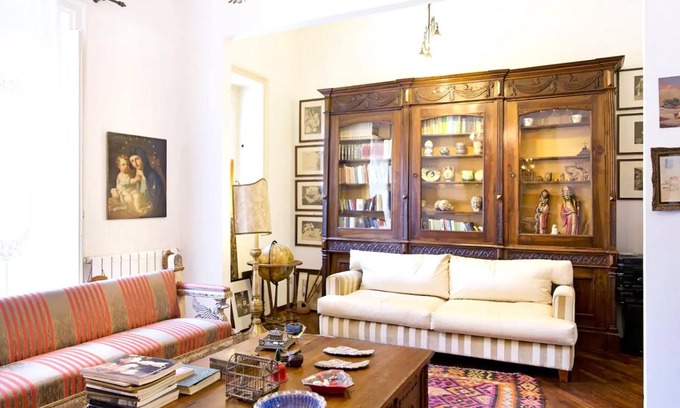 Borgo Vecchio House | Stylish Apartment in the Heart of Palermo with Ocean Views