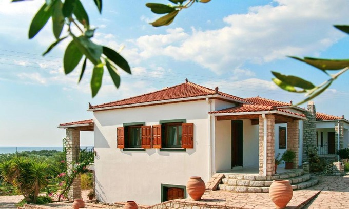 Skafidia Apartment | Cozy 3-Bedroom Apartment with Sea View & Garden in Agios Ilias