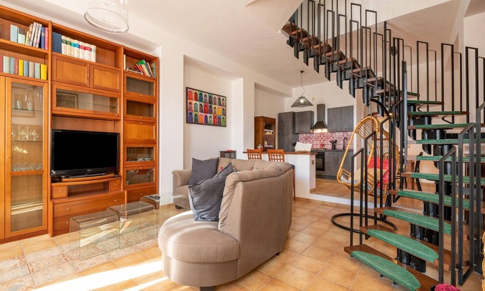 Buonalbergo Apartment | Stylish Apartment in Buonalbergo with Breakfast Included