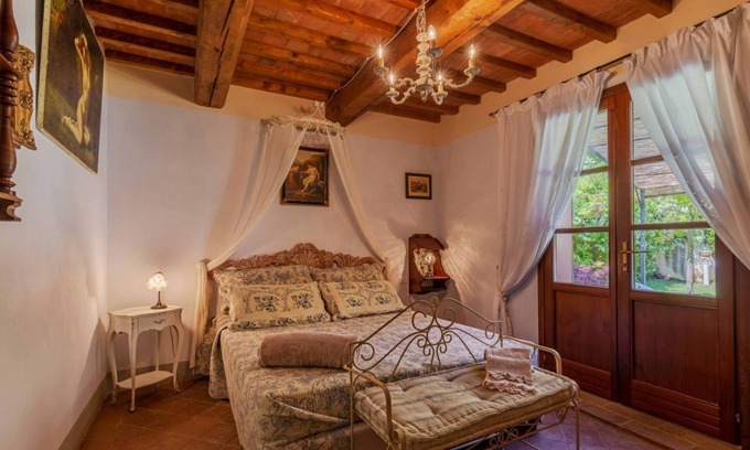 Sassetta Apartment | Elegant apartment surrounded by nature with swimming pool