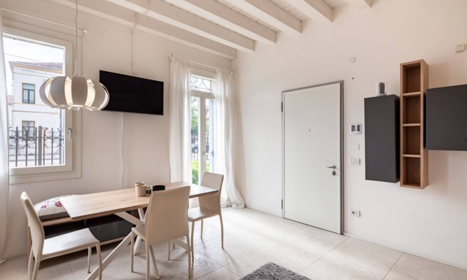 Padova Apartment | Stylish Apartment with Parking, Steps from Tram Access