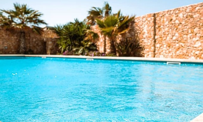 Ggantija Apartment | Elegant Apt with Open Views