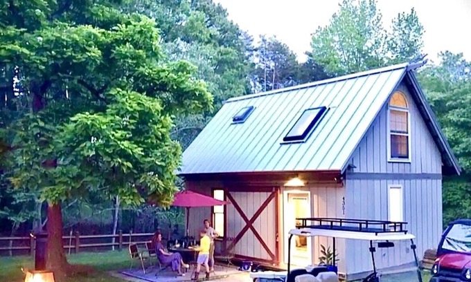 Clifton House | Exquisite Barn Conversion with Pool and Spa Amenities