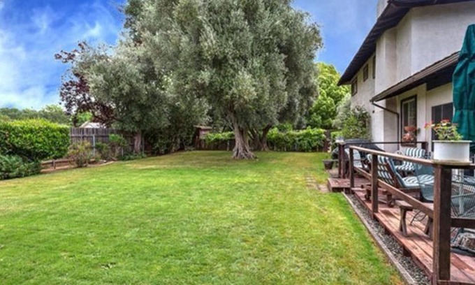 Carmichael House | Elegant & Charming - Entire Home in Sacramento