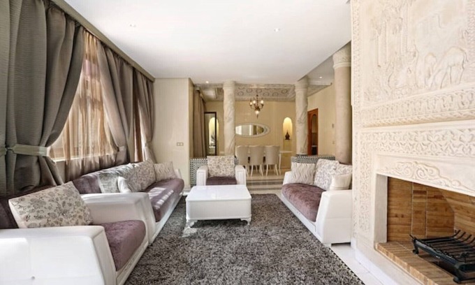 Medina Villa | Inviting Villa with Pool and Spa on Premier Golf Domain
