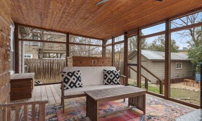 North Loop House | Elegant Escape: Gourmet Kitchen & Inviting Outdoor Living