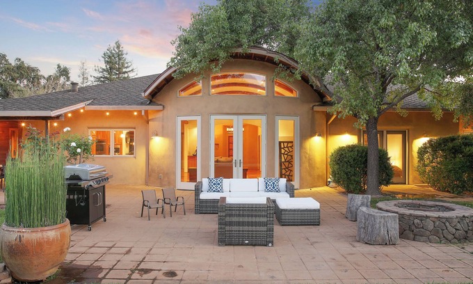 Kenwood House | Serene Mountain Estate with Spa, Pond & Close to Wineries