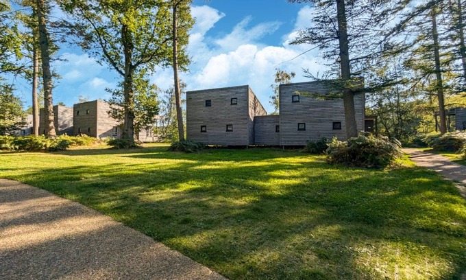 Maubray Villa | Elegant Forest Mansion